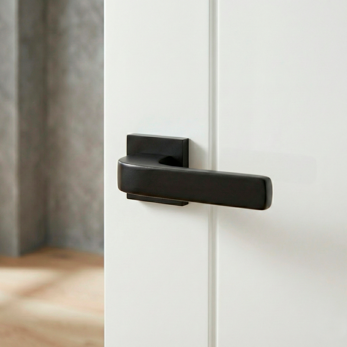 Türklinke aus Zamak Modell 710 mit quadratischer Rosette in Schwarz für Türen