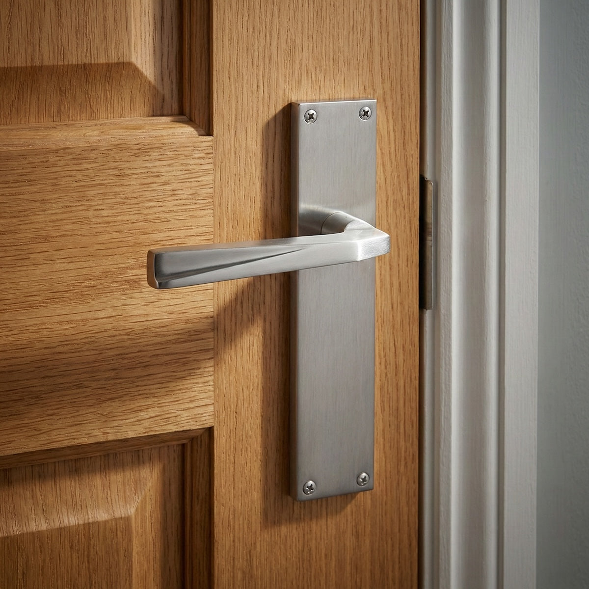 Türklinke mit rechteckigem Zamak-Schild, satiniertem Nickel-Finish für Türen, Modell '208'